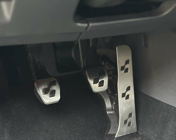 Белый Фольксваген Гольф, объемом двигателя 1.6 л и пробегом 215 тыс. км за 6500 $, фото 122 на Automoto.ua