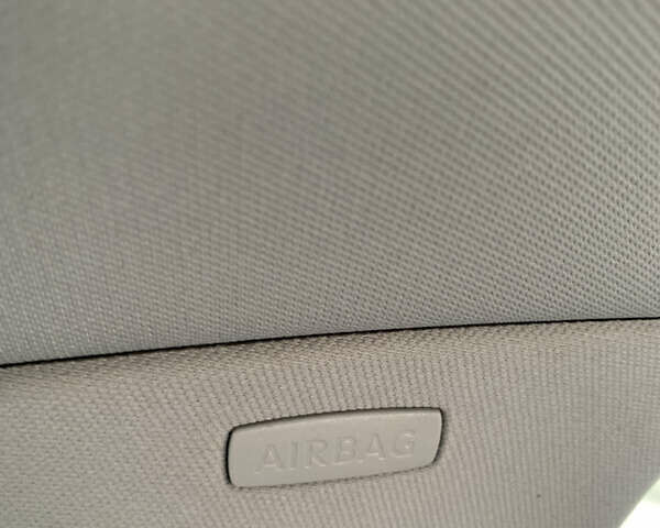 Белый Фольксваген Гольф, объемом двигателя 1.4 л и пробегом 181 тыс. км за 5570 $, фото 38 на Automoto.ua