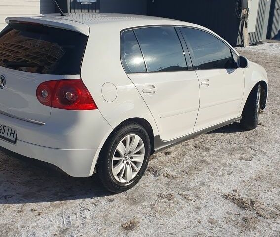 Белый Фольксваген Гольф, объемом двигателя 2 л и пробегом 228 тыс. км за 6300 $, фото 10 на Automoto.ua