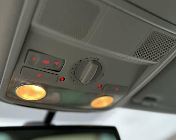 Белый Фольксваген Гольф, объемом двигателя 1.6 л и пробегом 215 тыс. км за 6500 $, фото 119 на Automoto.ua