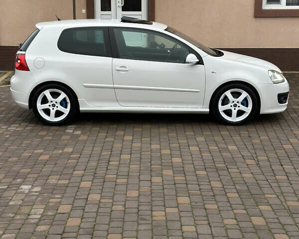 Белый Фольксваген Гольф, объемом двигателя 1.6 л и пробегом 215 тыс. км за 6500 $, фото 27 на Automoto.ua