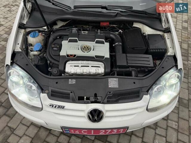 Белый Фольксваген Гольф, объемом двигателя 1.4 л и пробегом 195 тыс. км за 7200 $, фото 25 на Automoto.ua