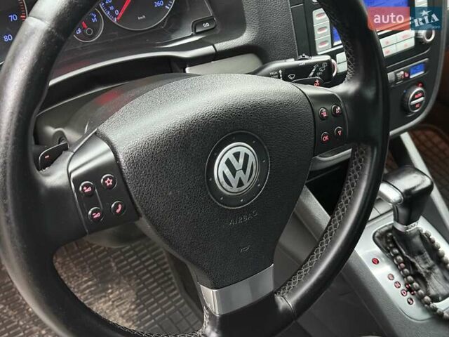 Белый Фольксваген Гольф, объемом двигателя 1.4 л и пробегом 195 тыс. км за 7200 $, фото 13 на Automoto.ua