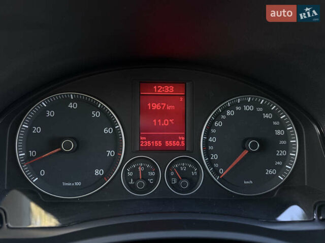 Белый Фольксваген Гольф, объемом двигателя 1.6 л и пробегом 235 тыс. км за 6400 $, фото 48 на Automoto.ua