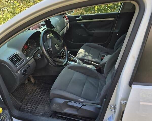 Белый Фольксваген Гольф, объемом двигателя 1.4 л и пробегом 227 тыс. км за 8300 $, фото 8 на Automoto.ua