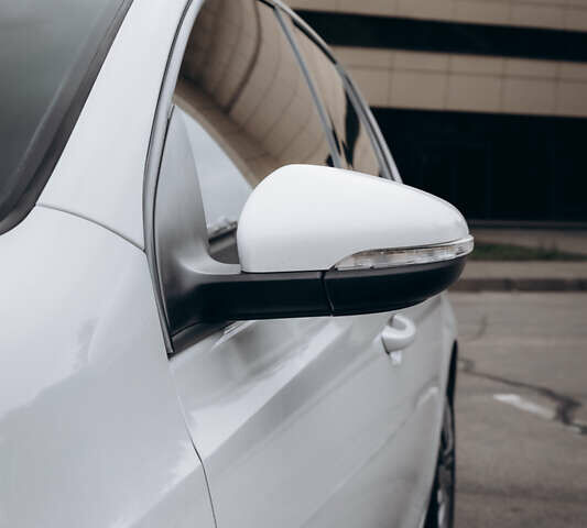 Белый Фольксваген Гольф, объемом двигателя 1.39 л и пробегом 225 тыс. км за 8199 $, фото 11 на Automoto.ua