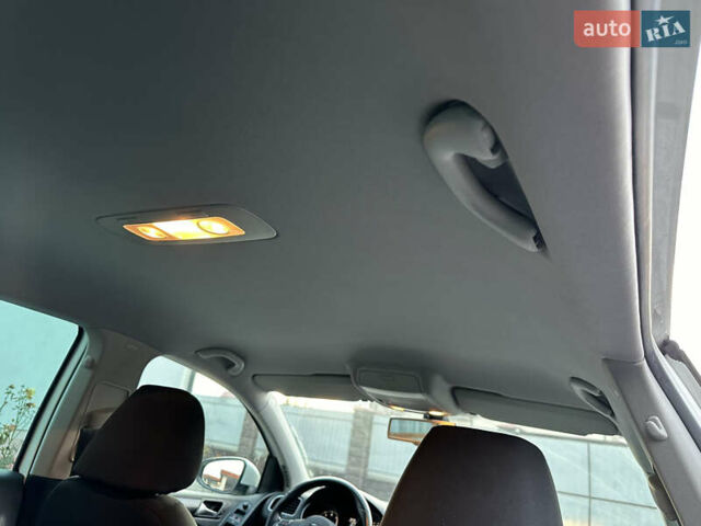 Белый Фольксваген Гольф, объемом двигателя 1.8 л и пробегом 103 тыс. км за 8500 $, фото 58 на Automoto.ua