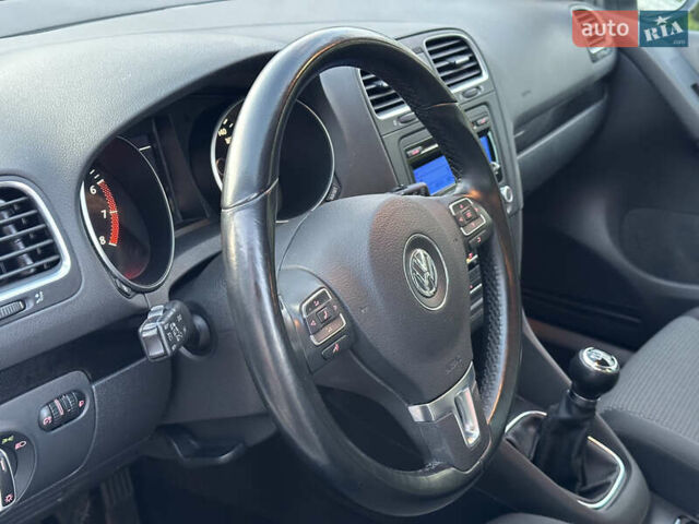 Белый Фольксваген Гольф, объемом двигателя 1.8 л и пробегом 103 тыс. км за 8500 $, фото 70 на Automoto.ua
