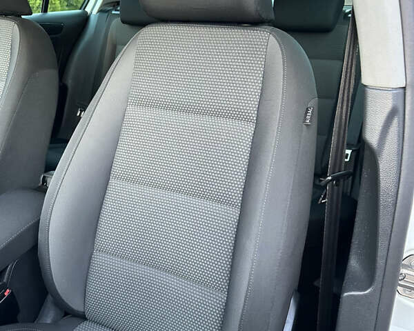 Белый Фольксваген Гольф, объемом двигателя 1.8 л и пробегом 103 тыс. км за 8500 $, фото 34 на Automoto.ua