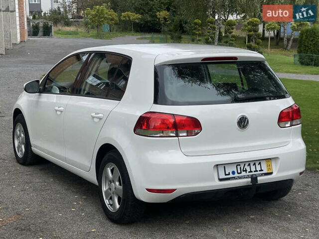 Білий Фольксваген Гольф, об'ємом двигуна 1.6 л та пробігом 185 тис. км за 7799 $, фото 3 на Automoto.ua