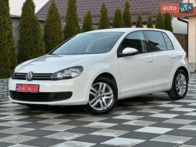 Белый Фольксваген Гольф, объемом двигателя 1.8 л и пробегом 103 тыс. км за 8500 $, фото 1 на Automoto.ua