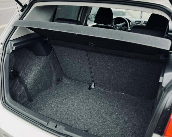 Белый Фольксваген Гольф, объемом двигателя 1.39 л и пробегом 229 тыс. км за 6800 $, фото 10 на Automoto.ua