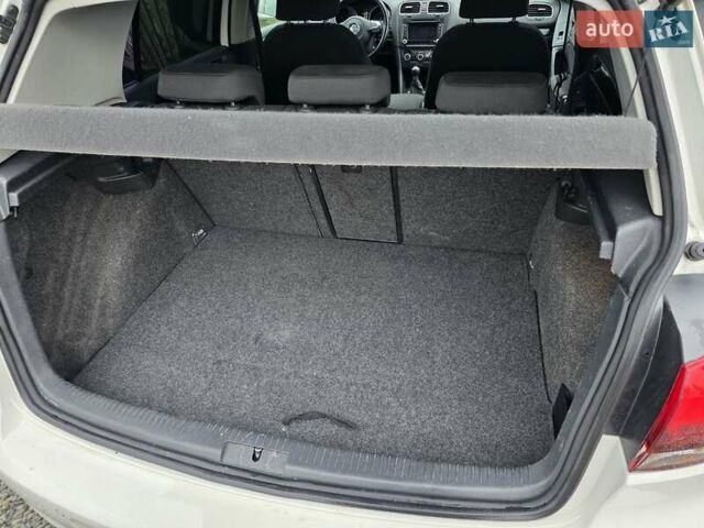 Белый Фольксваген Гольф, объемом двигателя 1.4 л и пробегом 247 тыс. км за 6799 $, фото 16 на Automoto.ua