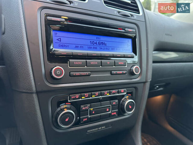 Белый Фольксваген Гольф, объемом двигателя 1.8 л и пробегом 103 тыс. км за 8500 $, фото 81 на Automoto.ua