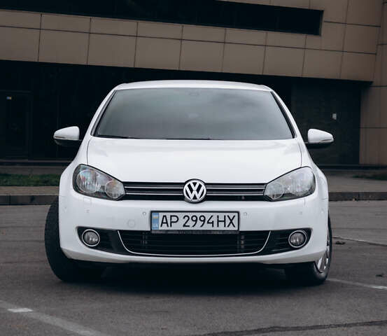Белый Фольксваген Гольф, объемом двигателя 1.39 л и пробегом 225 тыс. км за 8199 $, фото 2 на Automoto.ua