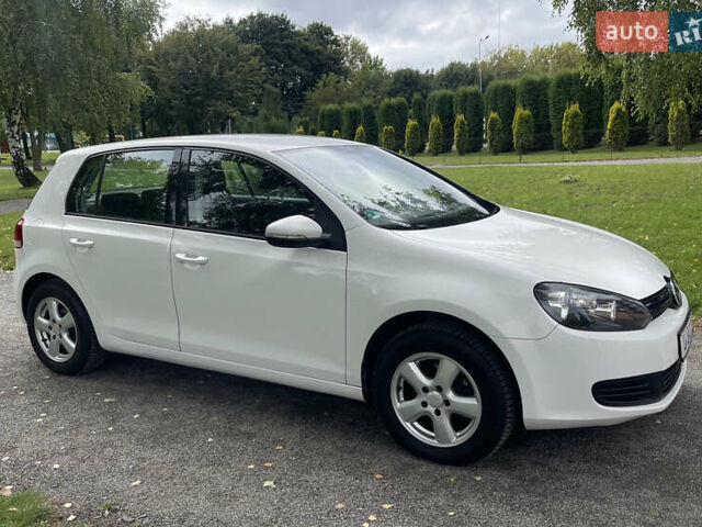 Білий Фольксваген Гольф, об'ємом двигуна 1.6 л та пробігом 185 тис. км за 7799 $, фото 15 на Automoto.ua
