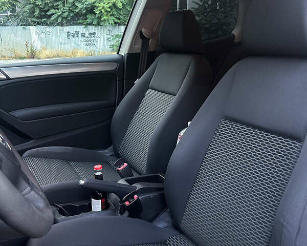 Білий Фольксваген Гольф, об'ємом двигуна 1.39 л та пробігом 260 тис. км за 6300 $, фото 34 на Automoto.ua