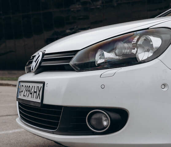 Белый Фольксваген Гольф, объемом двигателя 1.39 л и пробегом 225 тыс. км за 8199 $, фото 13 на Automoto.ua