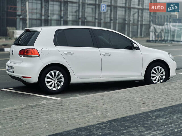 Белый Фольксваген Гольф, объемом двигателя 1.39 л и пробегом 229 тыс. км за 6800 $, фото 3 на Automoto.ua