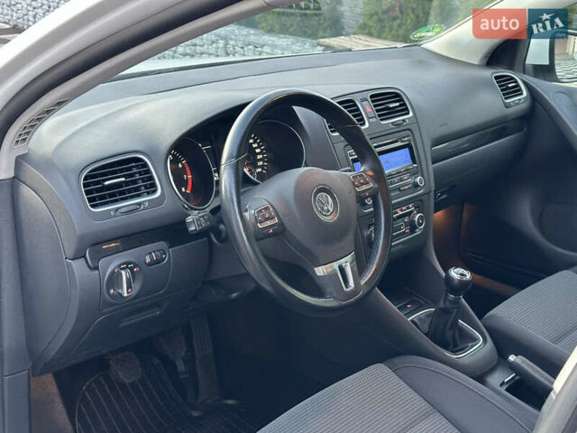 Белый Фольксваген Гольф, объемом двигателя 1.8 л и пробегом 103 тыс. км за 8500 $, фото 72 на Automoto.ua