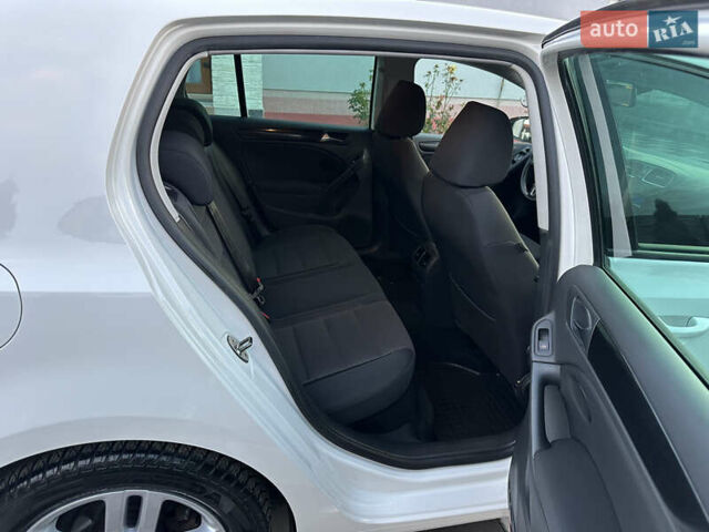 Белый Фольксваген Гольф, объемом двигателя 1.8 л и пробегом 103 тыс. км за 8500 $, фото 52 на Automoto.ua