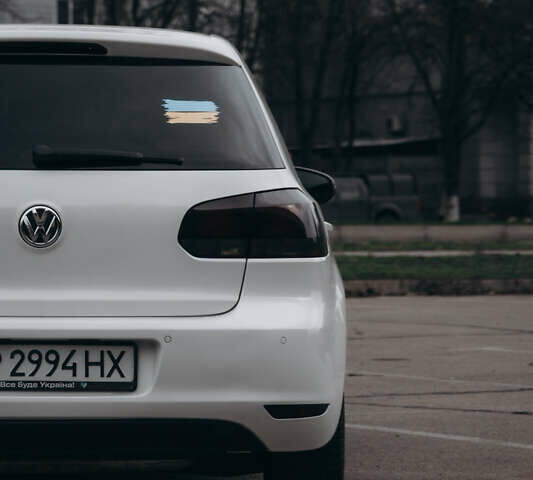 Белый Фольксваген Гольф, объемом двигателя 1.39 л и пробегом 225 тыс. км за 8199 $, фото 9 на Automoto.ua