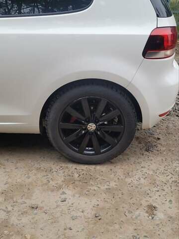 Белый Фольксваген Гольф, объемом двигателя 1.39 л и пробегом 246 тыс. км за 6500 $, фото 15 на Automoto.ua