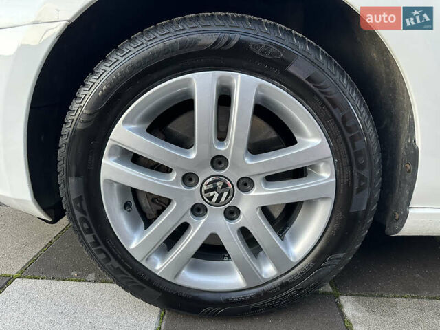 Белый Фольксваген Гольф, объемом двигателя 1.8 л и пробегом 103 тыс. км за 8500 $, фото 25 на Automoto.ua