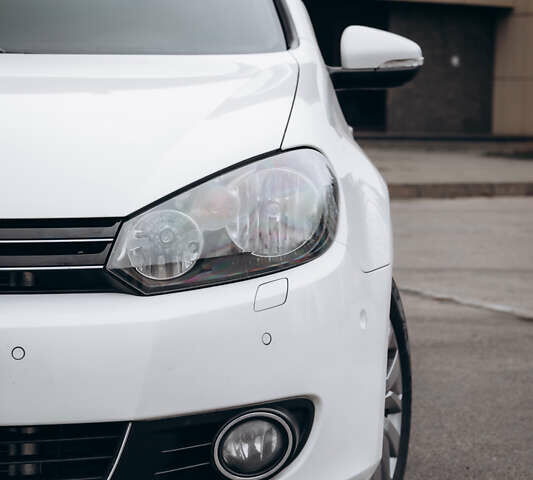 Белый Фольксваген Гольф, объемом двигателя 1.39 л и пробегом 225 тыс. км за 8199 $, фото 12 на Automoto.ua