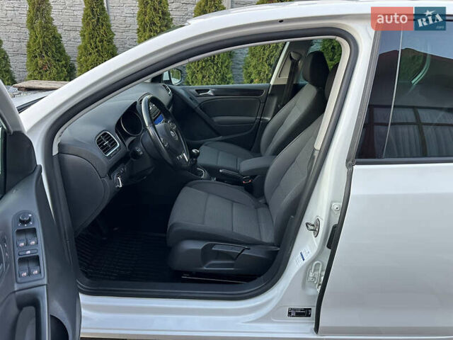 Белый Фольксваген Гольф, объемом двигателя 1.8 л и пробегом 103 тыс. км за 8500 $, фото 30 на Automoto.ua