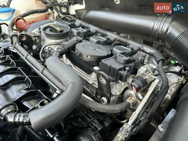 Белый Фольксваген Гольф, объемом двигателя 1.8 л и пробегом 103 тыс. км за 8500 $, фото 91 на Automoto.ua