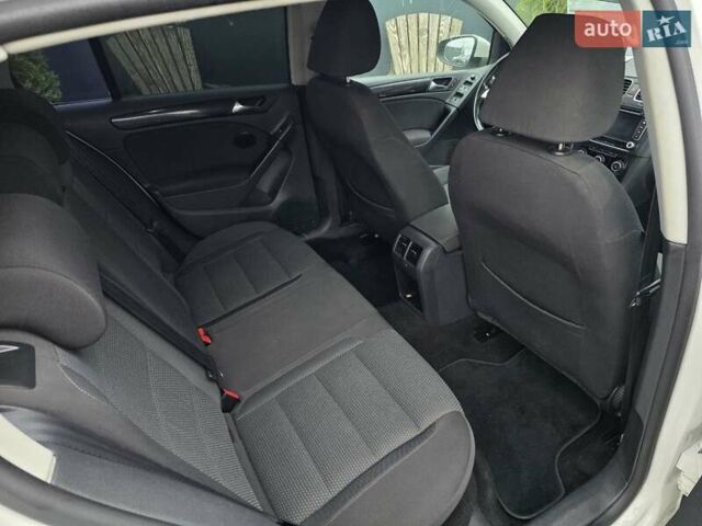 Белый Фольксваген Гольф, объемом двигателя 1.4 л и пробегом 247 тыс. км за 6799 $, фото 13 на Automoto.ua