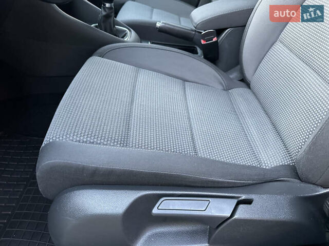 Белый Фольксваген Гольф, объемом двигателя 1.8 л и пробегом 103 тыс. км за 8500 $, фото 33 на Automoto.ua