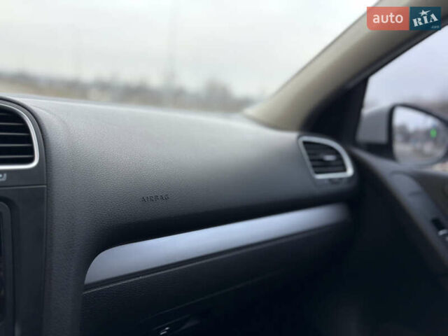 Белый Фольксваген Гольф, объемом двигателя 1.39 л и пробегом 225 тыс. км за 8199 $, фото 23 на Automoto.ua