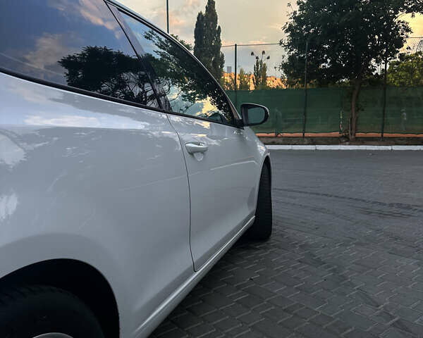 Білий Фольксваген Гольф, об'ємом двигуна 1.39 л та пробігом 260 тис. км за 6300 $, фото 13 на Automoto.ua