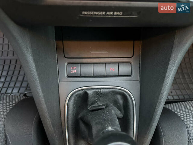 Белый Фольксваген Гольф, объемом двигателя 1.8 л и пробегом 103 тыс. км за 8500 $, фото 84 на Automoto.ua