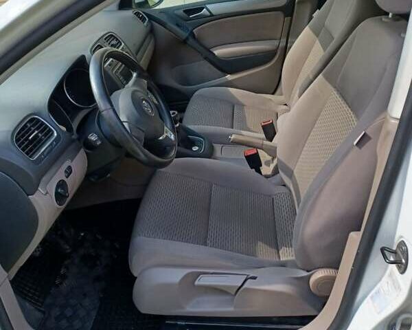 Белый Фольксваген Гольф, объемом двигателя 1.4 л и пробегом 162 тыс. км за 6999 $, фото 13 на Automoto.ua