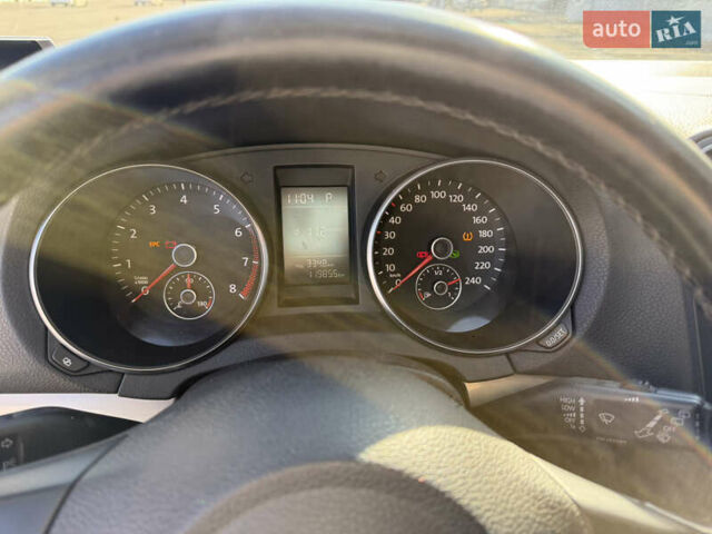 Белый Фольксваген Гольф, объемом двигателя 1.6 л и пробегом 120 тыс. км за 9500 $, фото 13 на Automoto.ua