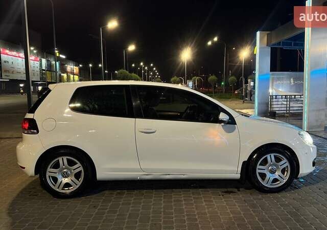 Білий Фольксваген Гольф, об'ємом двигуна 1.39 л та пробігом 189 тис. км за 8000 $, фото 14 на Automoto.ua
