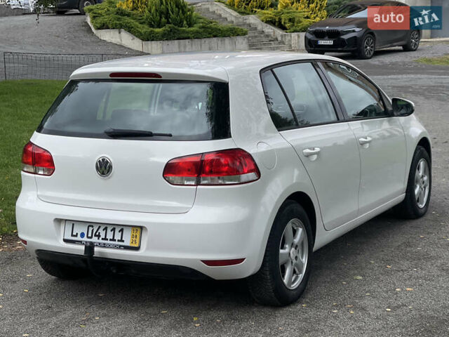 Білий Фольксваген Гольф, об'ємом двигуна 1.6 л та пробігом 185 тис. км за 7799 $, фото 5 на Automoto.ua