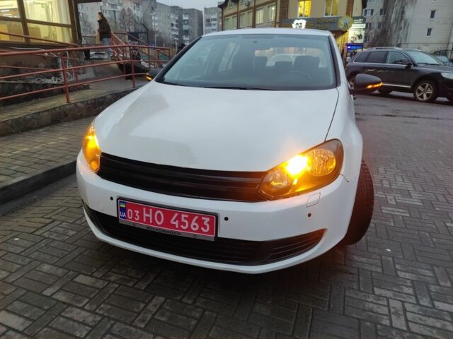 Белый Фольксваген Гольф, объемом двигателя 1.4 л и пробегом 200 тыс. км за 5850 $, фото 3 на Automoto.ua