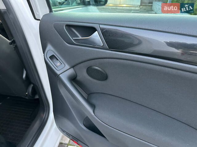 Белый Фольксваген Гольф, объемом двигателя 1.8 л и пробегом 103 тыс. км за 8500 $, фото 51 на Automoto.ua