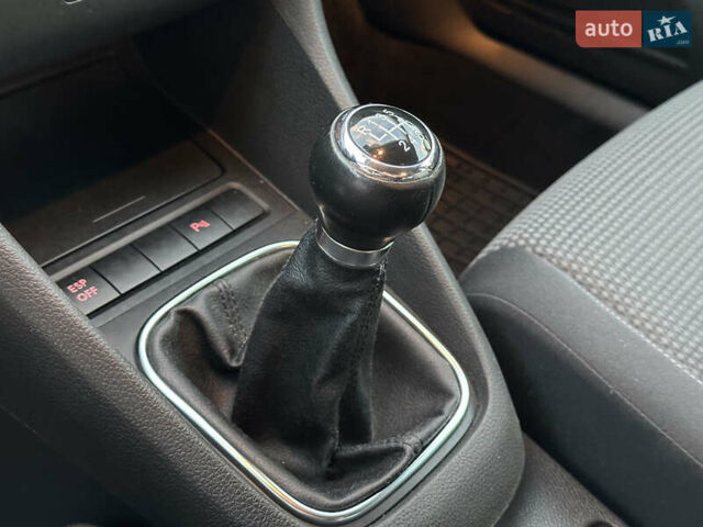 Белый Фольксваген Гольф, объемом двигателя 1.8 л и пробегом 103 тыс. км за 8500 $, фото 83 на Automoto.ua