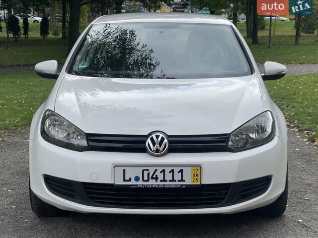 Білий Фольксваген Гольф, об'ємом двигуна 1.6 л та пробігом 185 тис. км за 7799 $, фото 2 на Automoto.ua