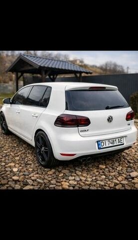 Белый Фольксваген Гольф, объемом двигателя 1.4 л и пробегом 310 тыс. км за 6800 $, фото 6 на Automoto.ua