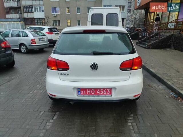 Белый Фольксваген Гольф, объемом двигателя 1.4 л и пробегом 200 тыс. км за 5850 $, фото 5 на Automoto.ua