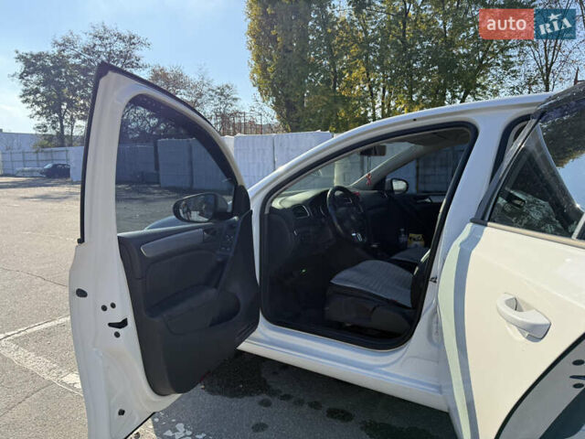 Белый Фольксваген Гольф, объемом двигателя 1.6 л и пробегом 120 тыс. км за 9500 $, фото 7 на Automoto.ua