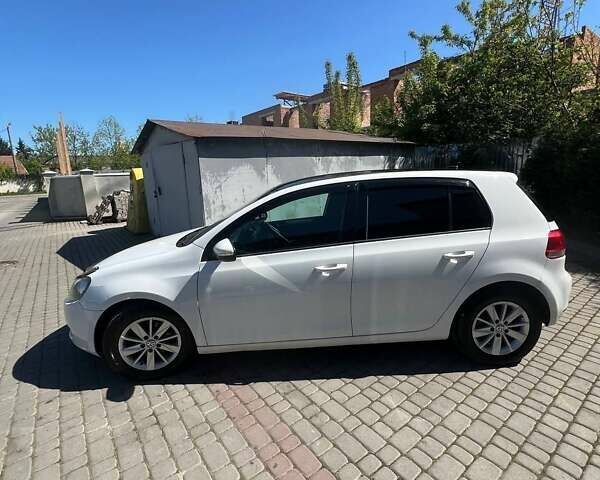 Белый Фольксваген Гольф, объемом двигателя 1.6 л и пробегом 222 тыс. км за 7400 $, фото 8 на Automoto.ua