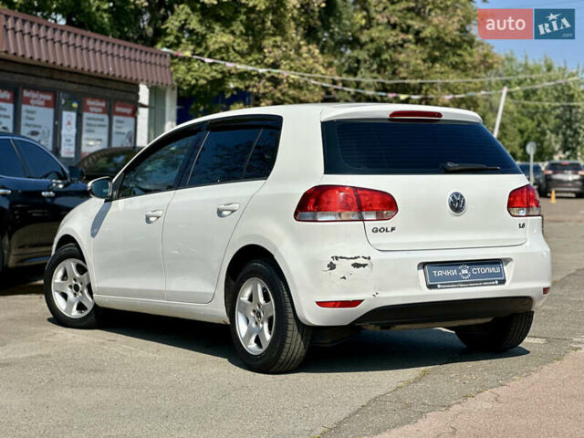 Белый Фольксваген Гольф, объемом двигателя 1.6 л и пробегом 236 тыс. км за 7300 $, фото 2 на Automoto.ua