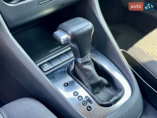 Белый Фольксваген Гольф, объемом двигателя 1.6 л и пробегом 236 тыс. км за 7300 $, фото 13 на Automoto.ua